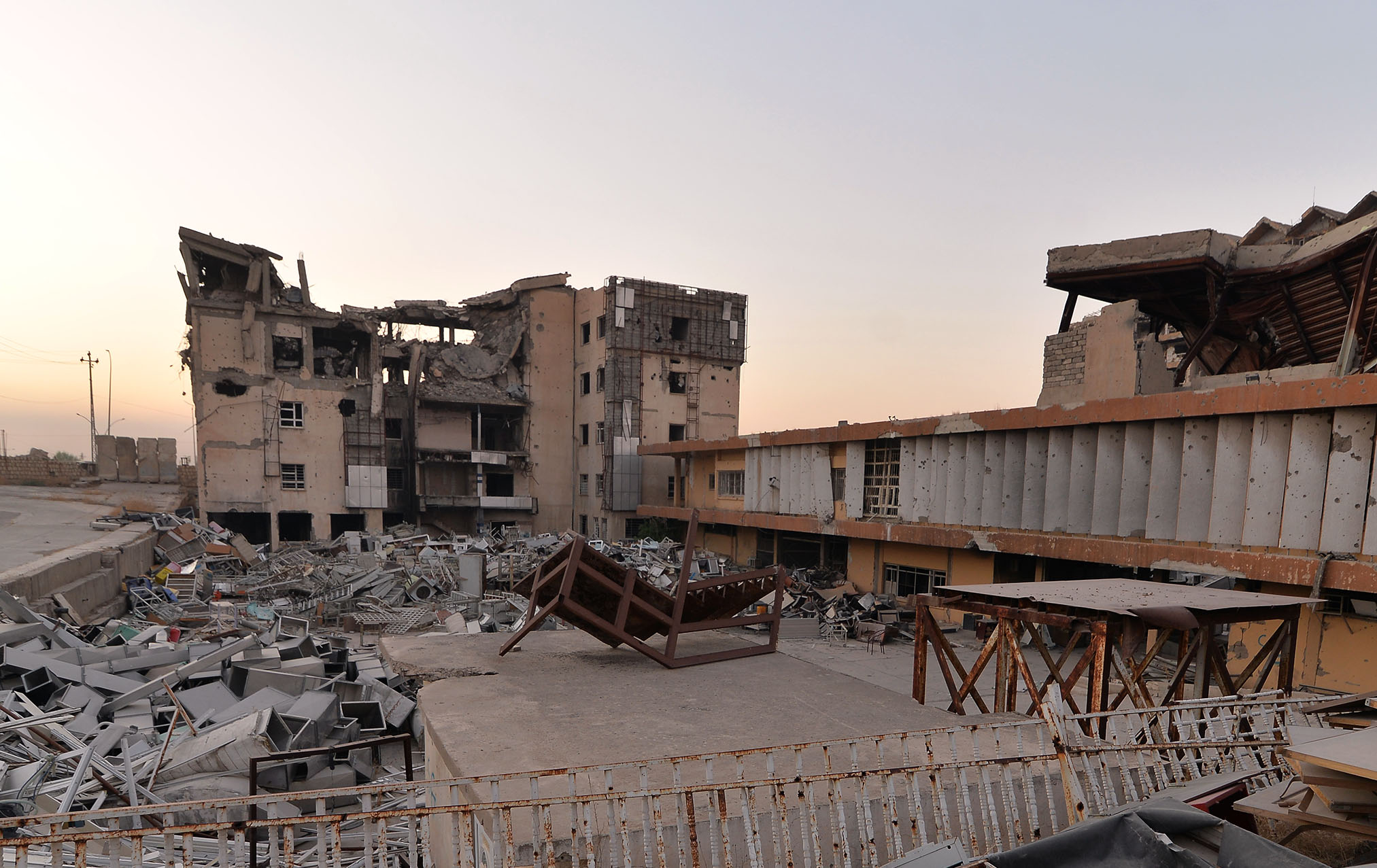 Foto: Musul Hastanesi harabe halde